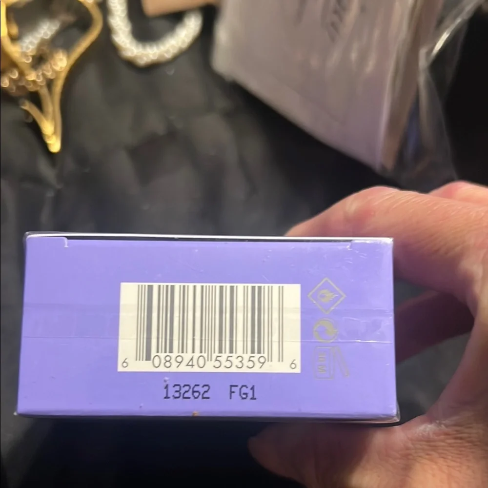 Vince Camuto Femme Eau de Parfum in Purple Box, unopened - Picture 7 of 7